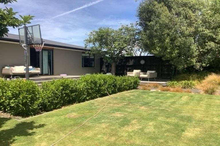 Photo of property in 74 Muller Road, Blenheim, 7201