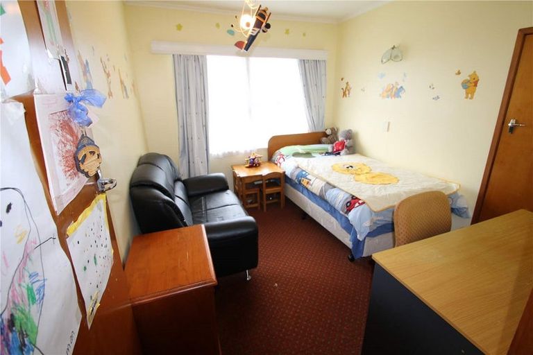 Photo of property in 50 Marlborough Avenue, Glenfield, Auckland, 0629