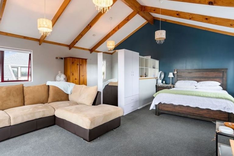 Photo of property in 100 Dickson Road, Papamoa Beach, Papamoa, 3118