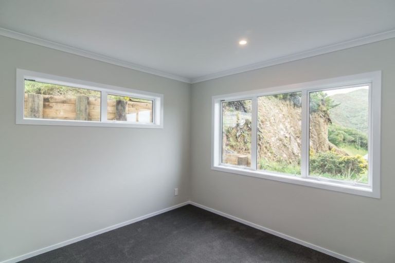 Photo of property in 22 Rarangi Way, Owhiro Bay, Wellington, 6023