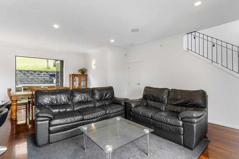 Photo of property in 73 Waldorf Crescent, Orewa, 0931