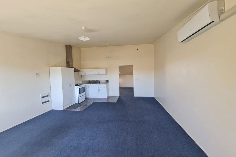 Photo of property in 2/7 Division Street, Riccarton, Christchurch, 8041