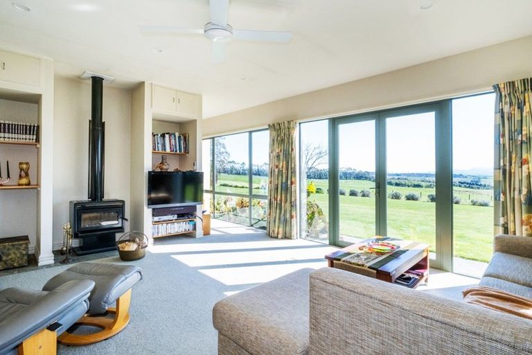 Photo of property in 170 Spur Road, Hadlow, Timaru, 7975