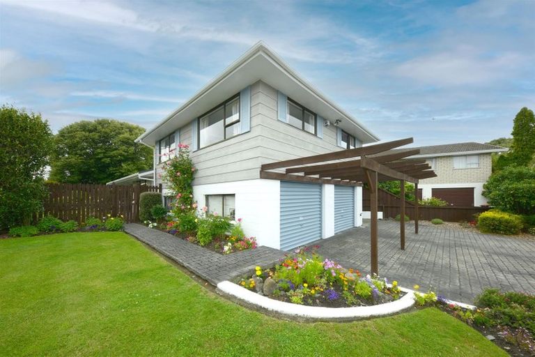 Photo of property in 12 Juniper Place, Burnside, Christchurch, 8053