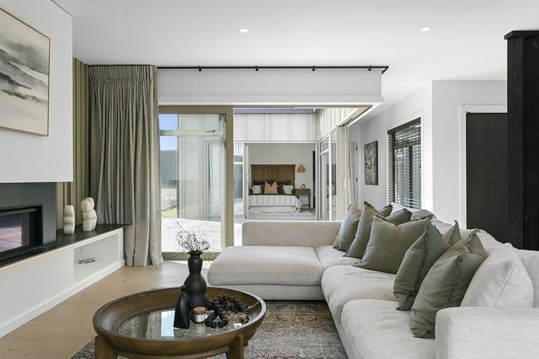 Photo of property in 14 Ridgeway Terrace, Taradale, Napier, 4112