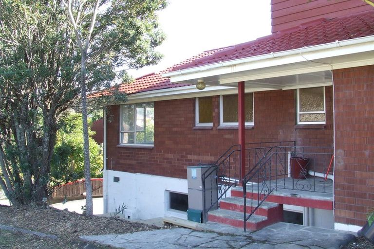 Photo of property in 2 Malters Place, Browns Bay, Auckland, 0630