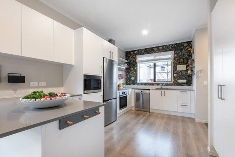 Photo of property in 10 Peihana Road, Hobsonville, Auckland, 0616