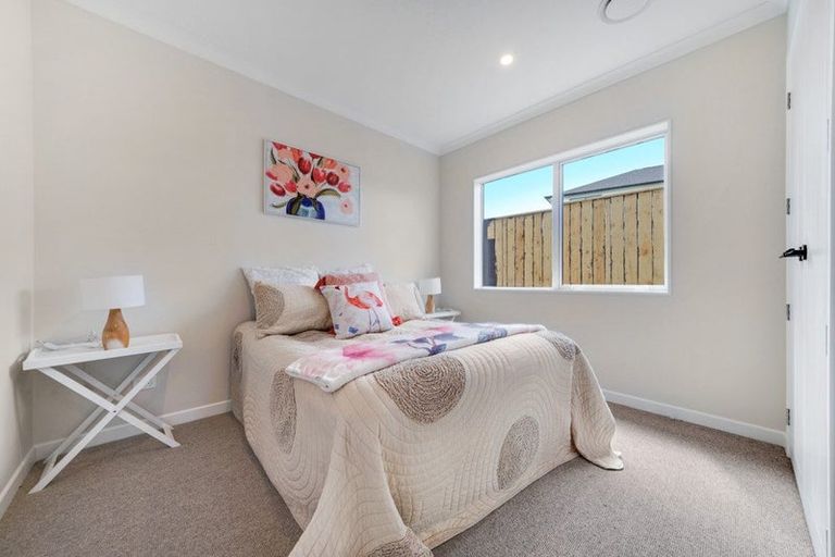 Photo of property in 52 Emerald Avenue, Rosehill, Papakura, 2113