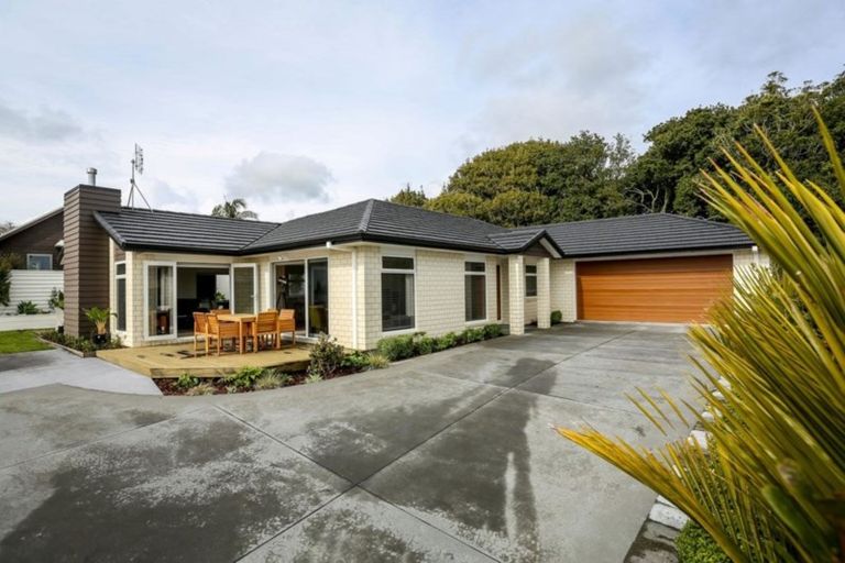 Photo of property in 3b Anderson Way, Highlands Park, New Plymouth, 4312