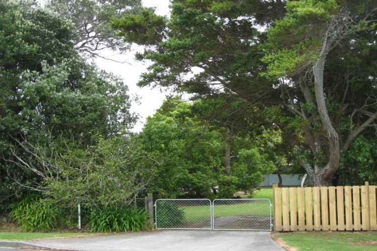 Photo of property in 104 Ladies Mile, Manly, Whangaparaoa, 0930