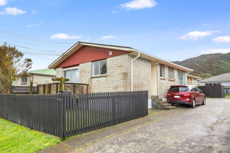Photo of property in 76a Wise Street, Wainuiomata, Lower Hutt, 5014