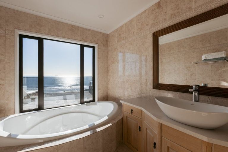 Photo of property in 171 Oceanbeach Road, Mount Maunganui, 3116