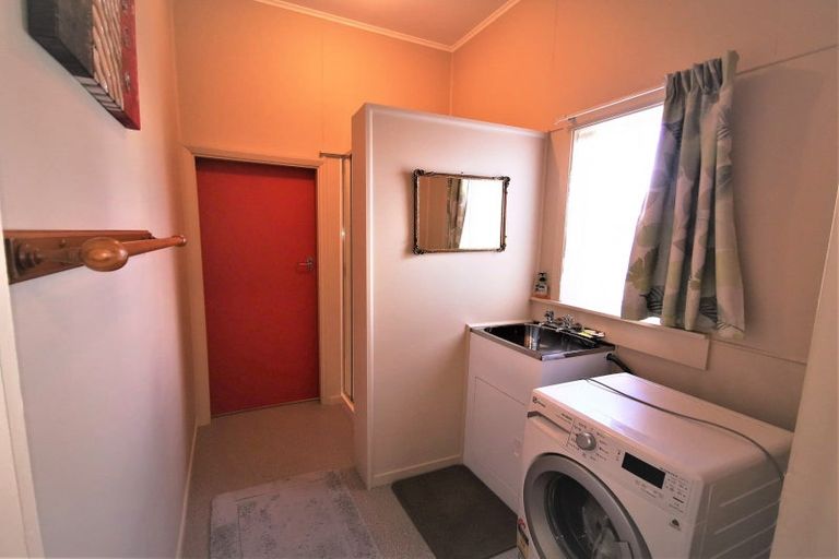 Photo of property in 3 Alexandra Street, Dannevirke, 4930