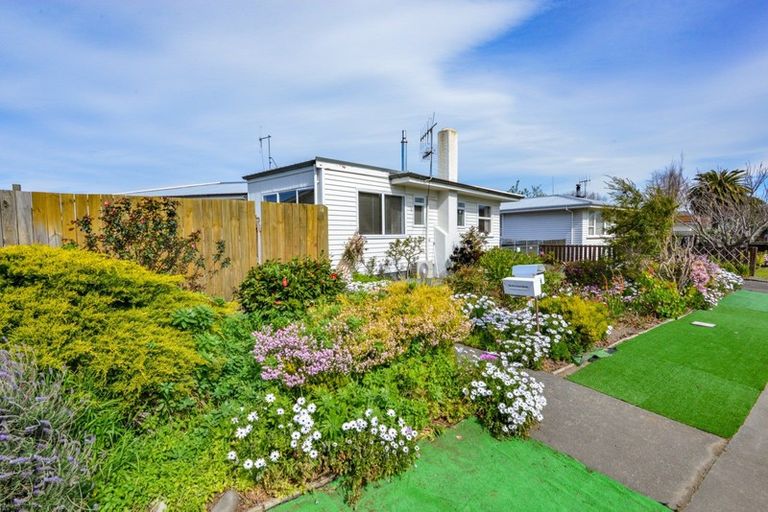 Photo of property in 21 Henderson Road, Flaxmere, Hastings, 4120