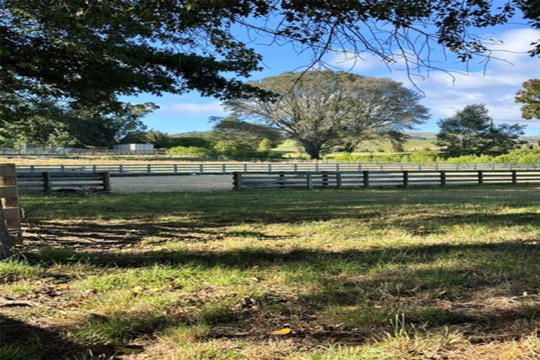 Photo of property in Long Cottage Gallery, 145 Iona Road, Havelock North, 4130