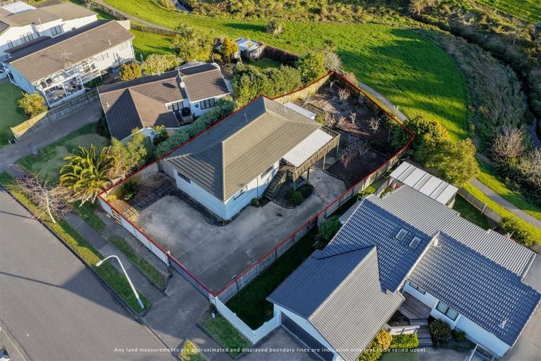 Photo of property in 70 De Quincey Terrace, Highland Park, Auckland, 2010