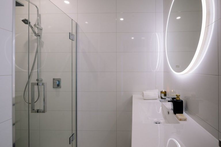 Photo of property in 203/86 Alpha Street, Cambridge, 3434