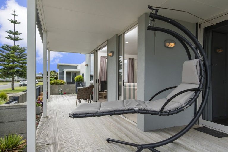 Photo of property in 45 Spinifex Street, Papamoa Beach, Papamoa, 3118