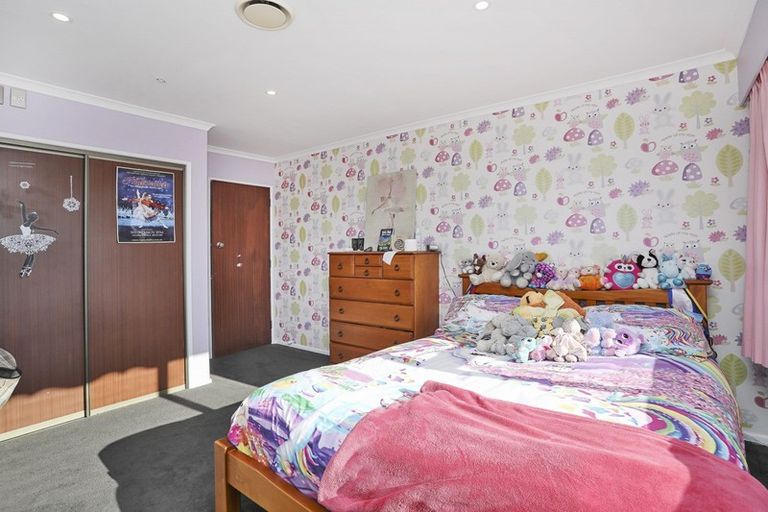 Photo of property in 82 Kildare View, Waikiwi, Invercargill, 9810