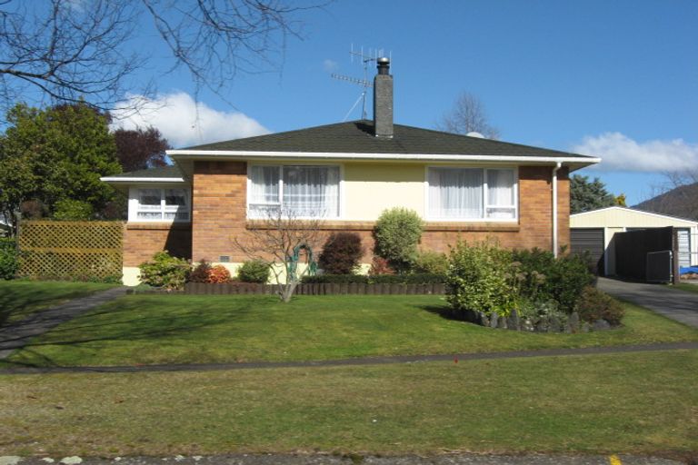 Photo of property in 9 Te Iwiheke Place, Turangi, 3334