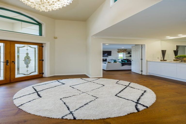 Photo of property in 10 St Elmo Rise, Shamrock Park, Auckland, 2016