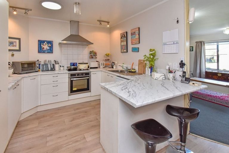 Photo of property in 39 Cyclamen Road, Mangere, Auckland, 2022