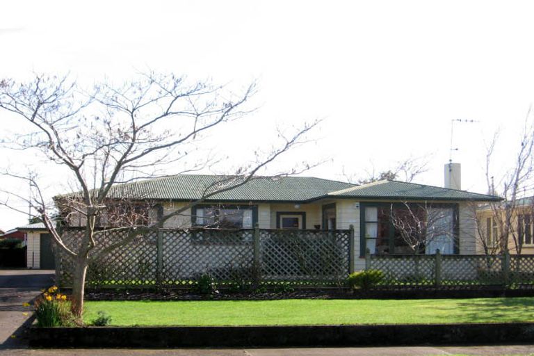 Photo of property in 10 Sheffield Street, Awapuni, Palmerston North, 4412