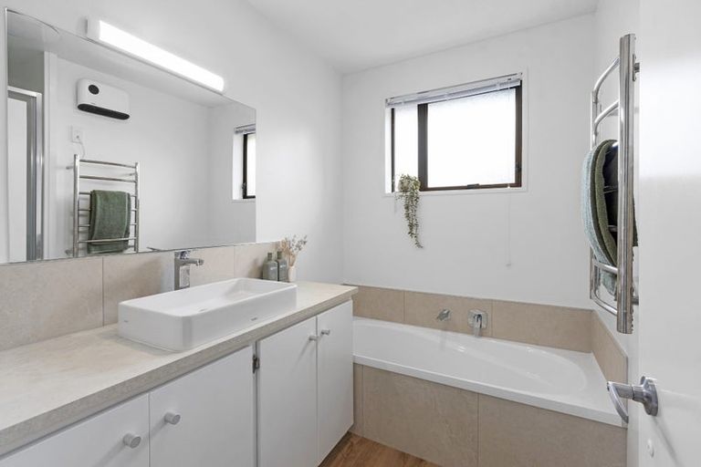 Photo of property in 5 Kaputone Place, Belfast, Christchurch, 8051