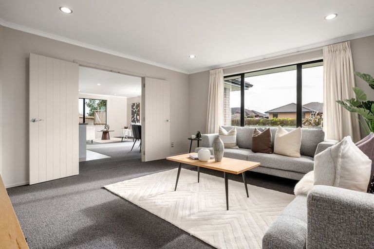 Photo of property in 102 Barrington Drive, Huntington, Hamilton, 3210