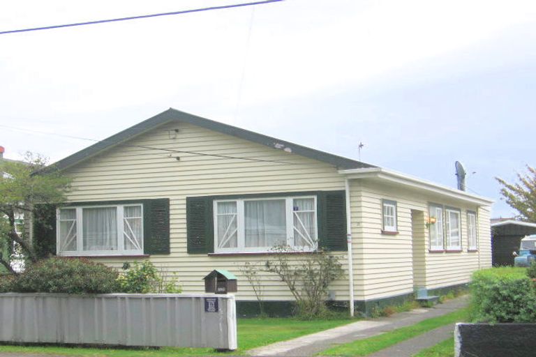 Photo of property in 3 Pitt Street, Moera, Lower Hutt, 5010