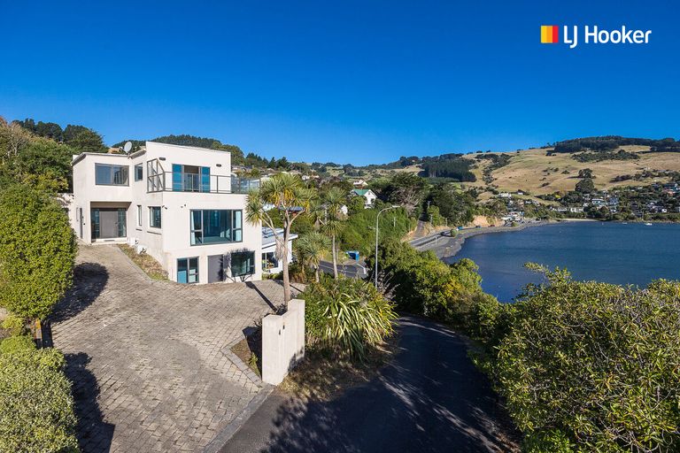 Photo of property in 4 Bewley Avenue, Macandrew Bay, Dunedin, 9014