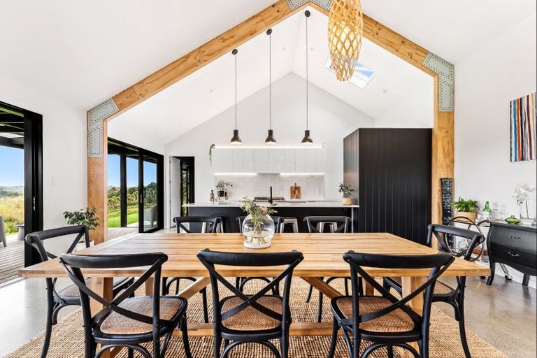 Photo of property in 7 Tamahunga Drive, Matakana, Warkworth, 0985