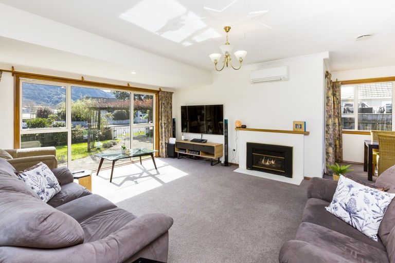 Photo of property in 32 Mcparland Street, Ebdentown, Upper Hutt, 5018