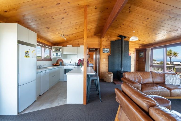 Photo of property in 9 Mahuta Road, Waitahanui, Taupo, 3378