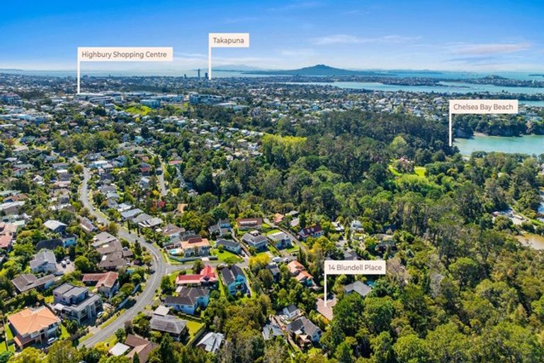 Photo of property in 14 Blundell Place, Chatswood, Auckland, 0626
