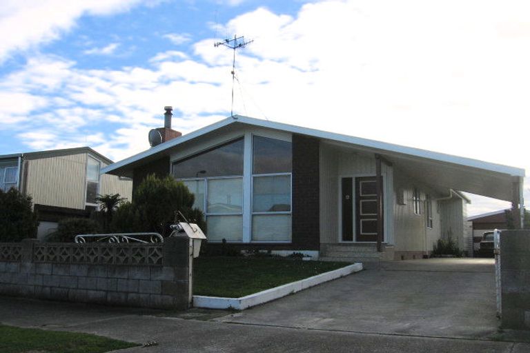 Photo of property in 3 Paradise Place, Milson, Palmerston North, 4414