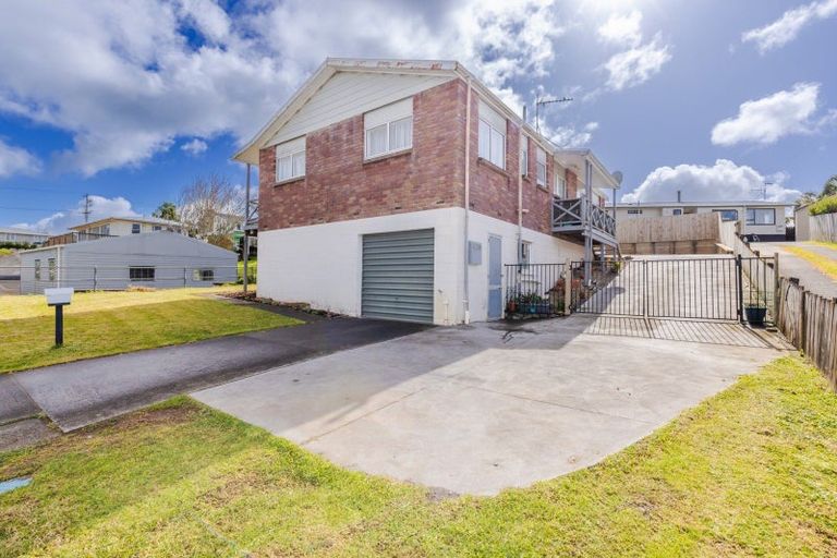Photo of property in 3 Hartis Avenue, Huntly, 3700