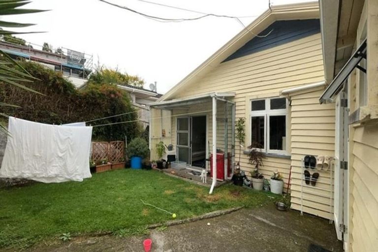 Photo of property in 113 Mangorei Road, Merrilands, New Plymouth, 4312