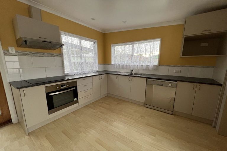 Photo of property in 121 Heretaunga Street, Palmerston North, 4414