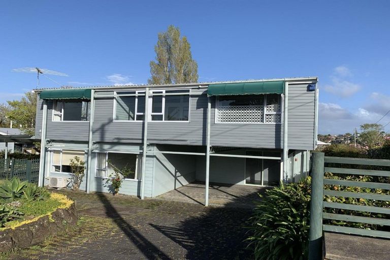 Photo of property in 145 Bleakhouse Road, Mellons Bay, Auckland, 2014