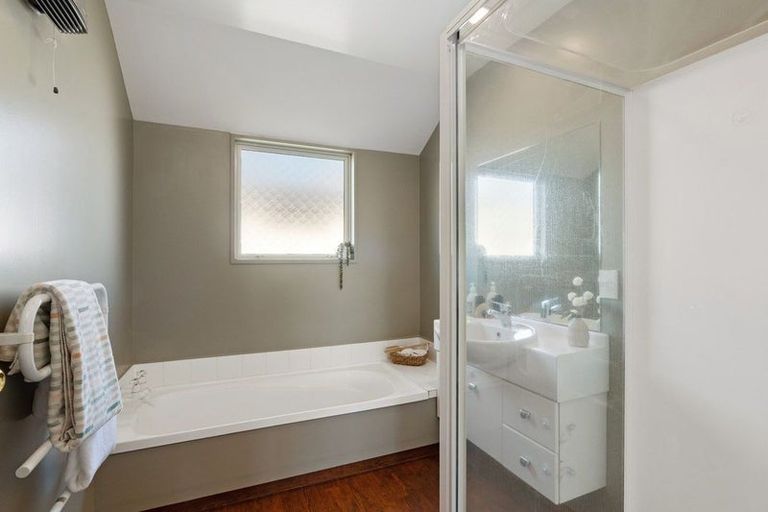 Photo of property in 29b Division Street, Riccarton, Christchurch, 8041