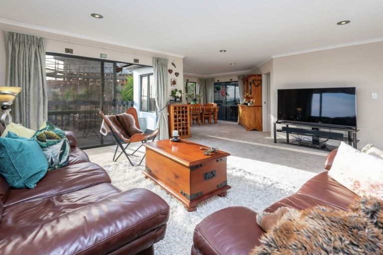 Photo of property in 9 Owenbeg Rise, Dannemora, Auckland, 2016