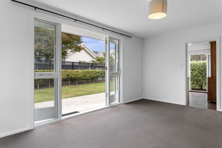Photo of property in 4/135 Aikmans Road, Merivale, Christchurch, 8014