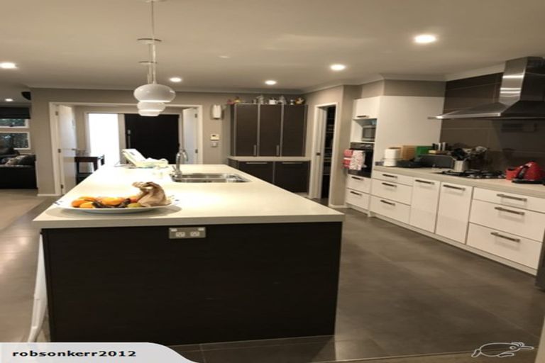 Photo of property in 50 Intrepid Crescent, Beachlands, Auckland, 2018