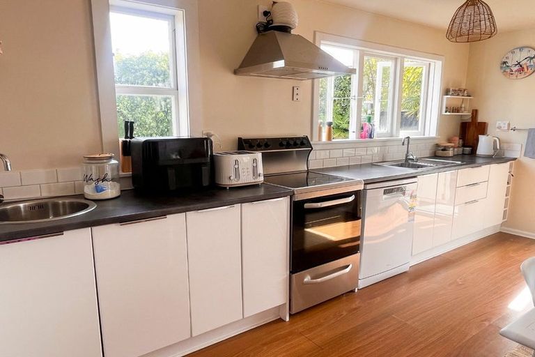 Photo of property in 7 Celia Street, Redcliffs, Christchurch, 8081