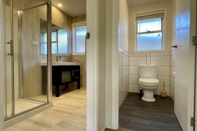 Photo of property in 1/1 Tina Place, Sunnyhills, Auckland, 2010