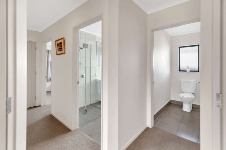 Photo of property in 4 Barry Curtis Place, Levin, 5510