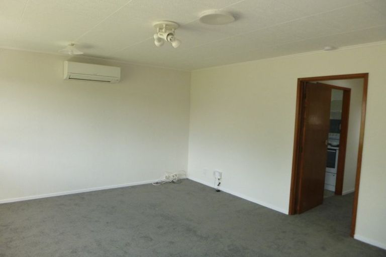 Photo of property in 1/36a Sunnynook Road, Sunnynook, Auckland, 0620
