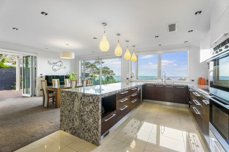 Photo of property in 37b View Road, Campbells Bay, Auckland, 0630