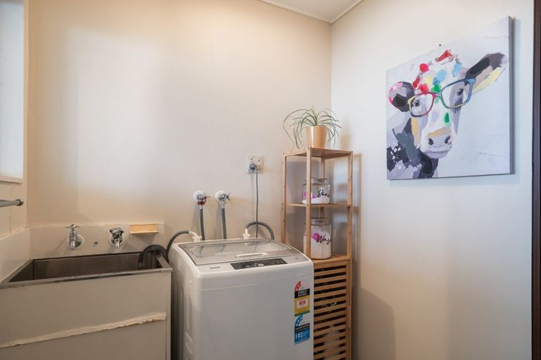 Photo of property in 6 Raukawa Street, Otaki, 5512